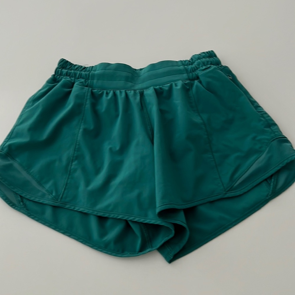 Lululemon shorts size 4 tall